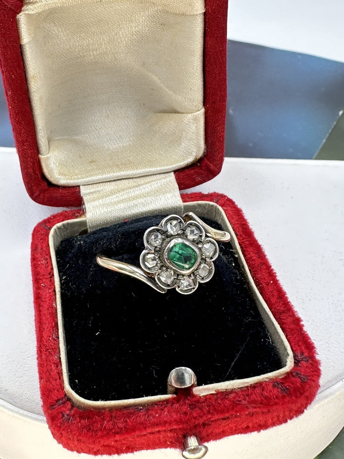 Anello a contorno in oro 18 kt e argento con diamanti taglio rosa, anni '50 – foto 19