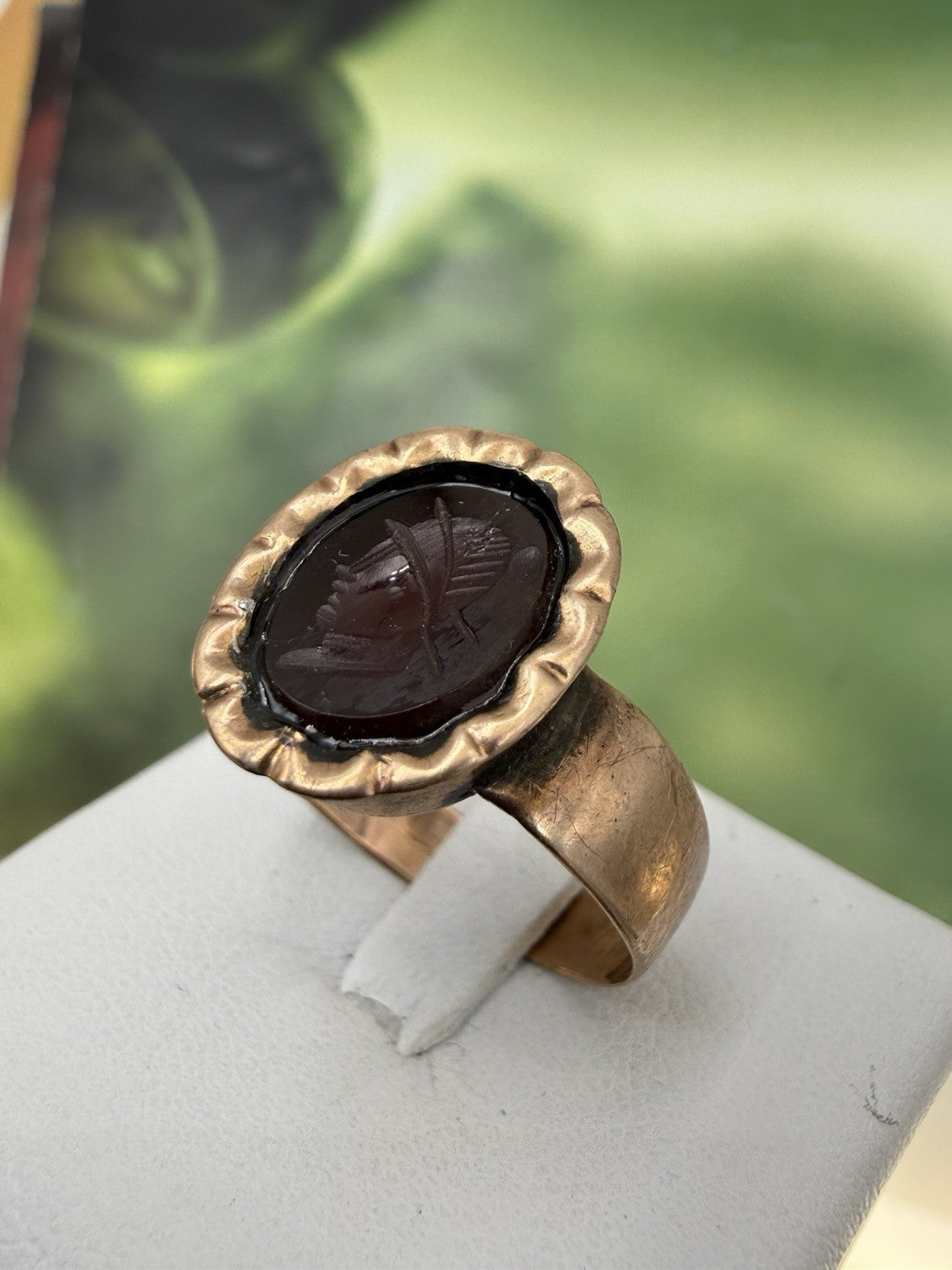 Anello borbonico in oro 6/7 kt con corniola incisa a guerriero, fine '800 – foto 5