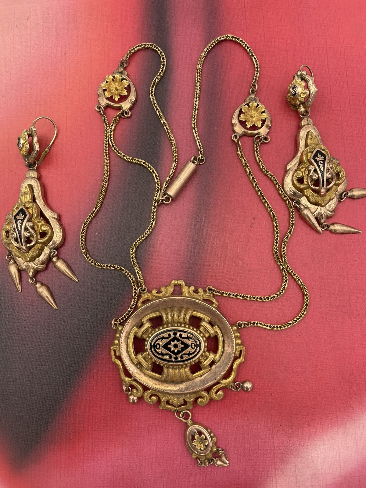 Parure borbonica collana e orecchini in oro 6/7 kt con smalti neri, fine '800 – foto 8
