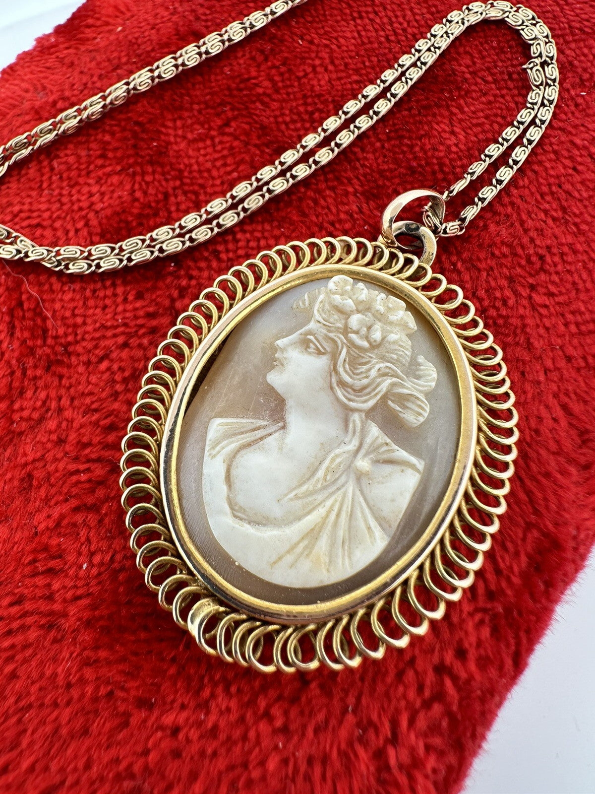 Collana antica in oro rosa 12 kt con cammeo in conchiglia, inizi '900