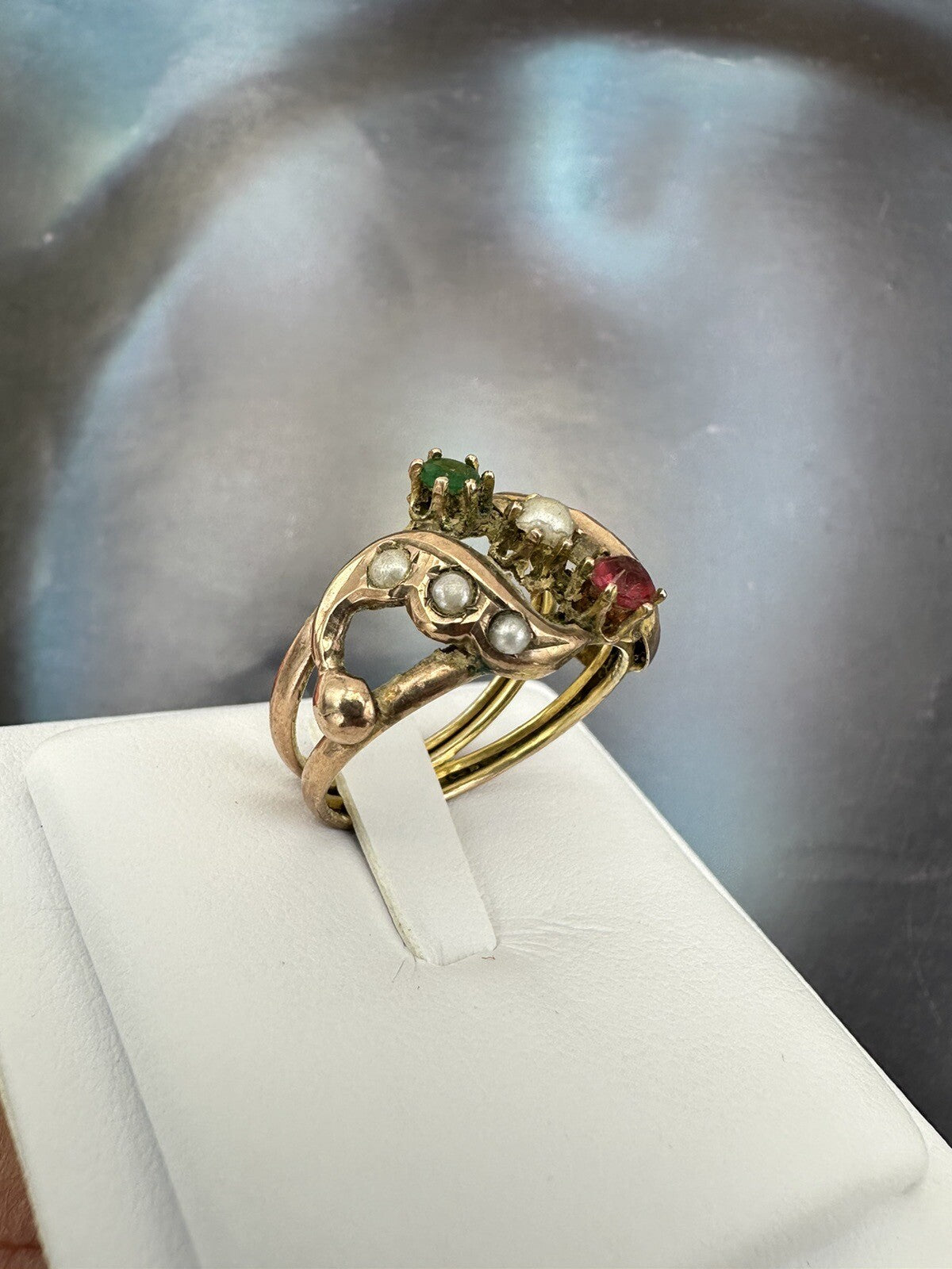 Anello borbonico in oro 6/7 kt con paste vitree e mezza perla, fine '800 – foto 16
