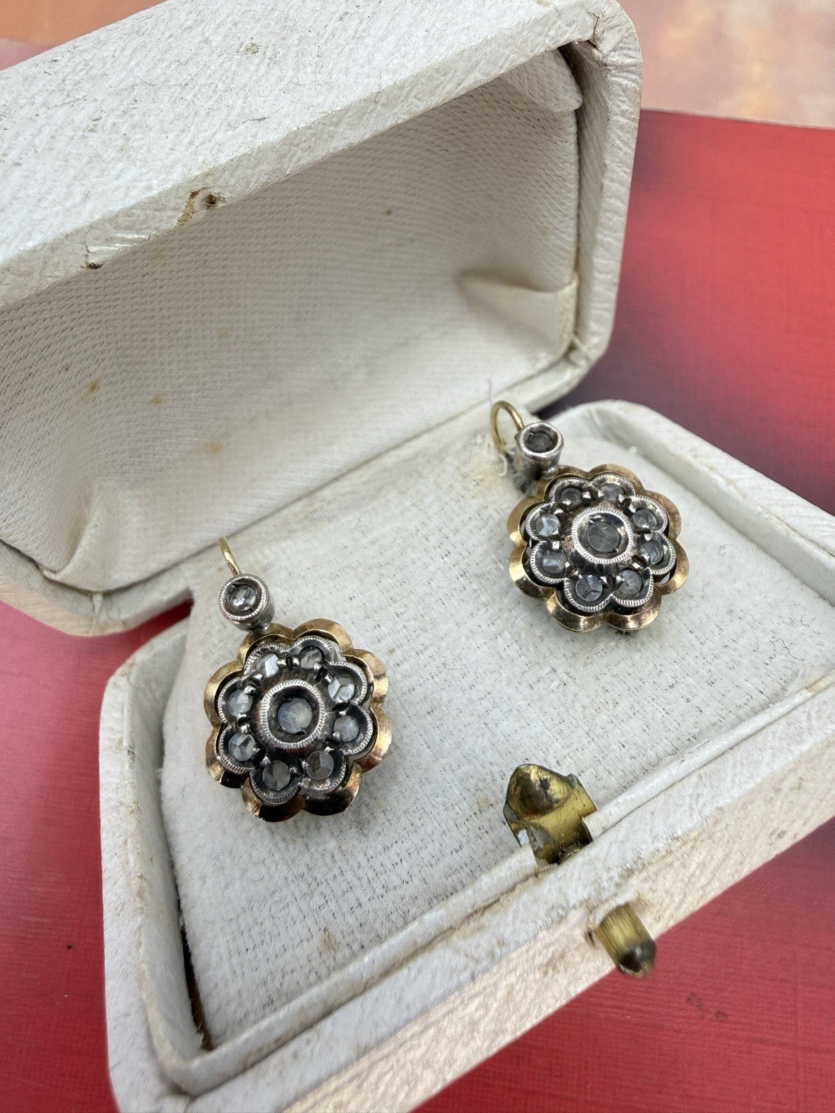 Orecchini a toppa in oro 12 kt e argento con diamanti taglio rosa, anni '50 – foto 3