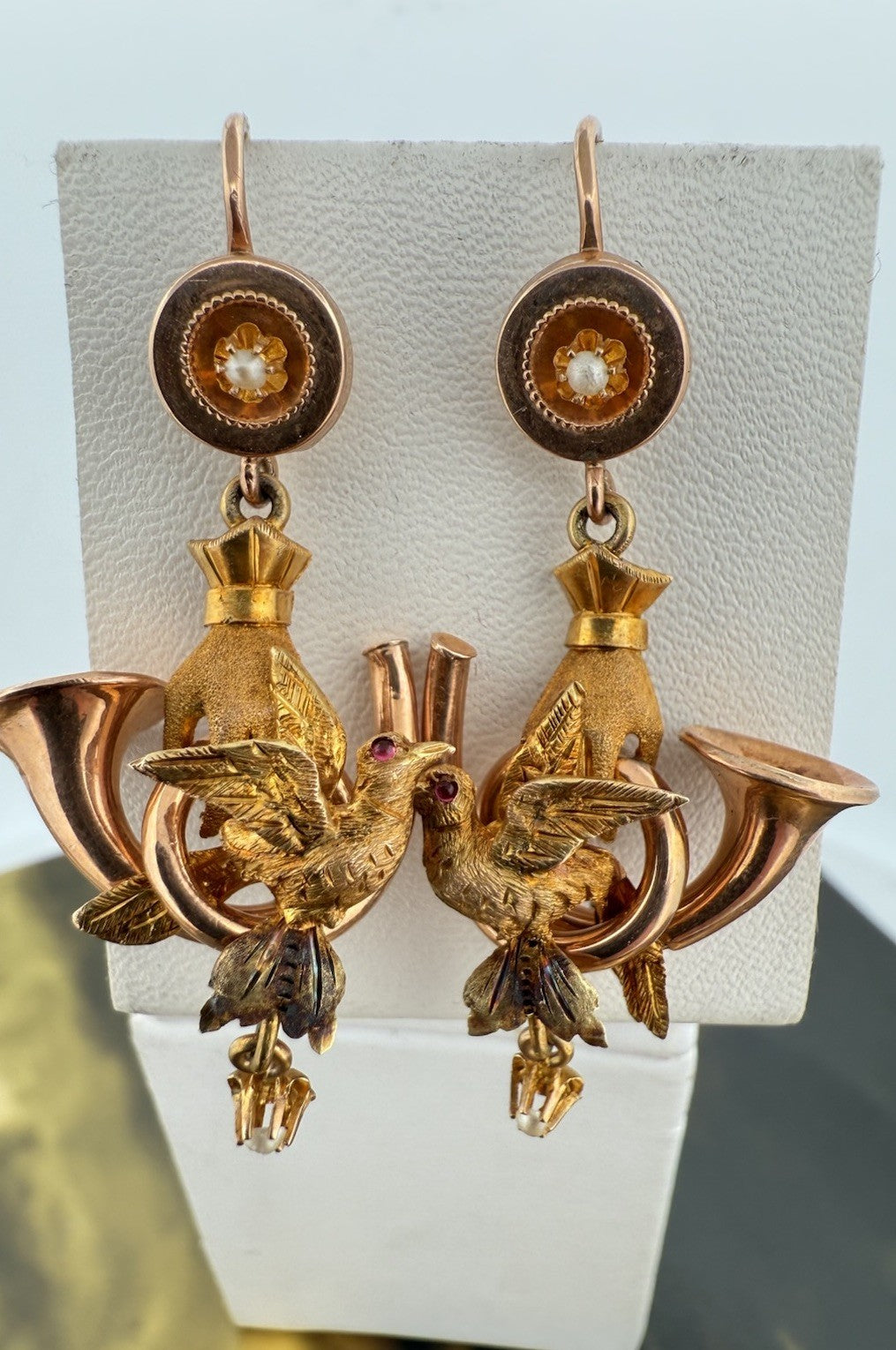 Orecchini antichi in oro 6/7 kt con paste vitree rosse e microperle, fine '800 – foto 6