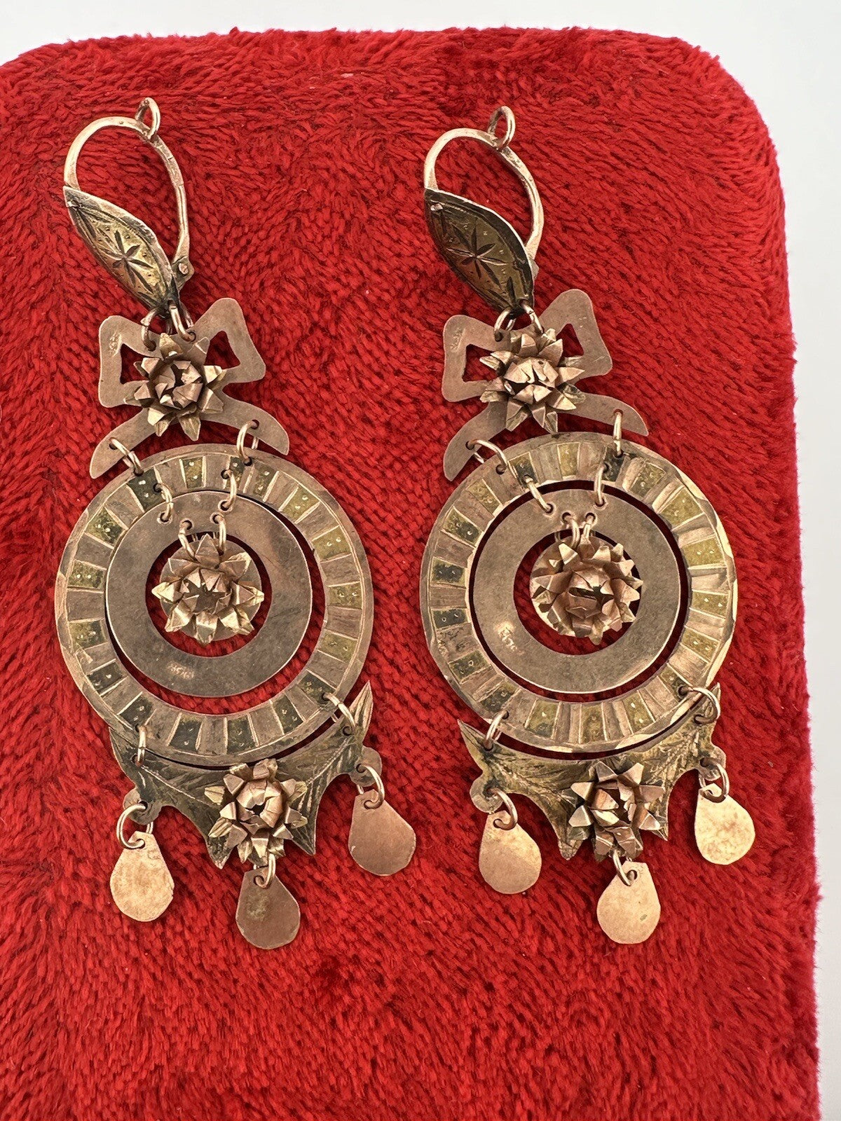 Orecchini borbonici a lamina d'oro 6/7 kt con fiocco floreale, '800 – foto 5