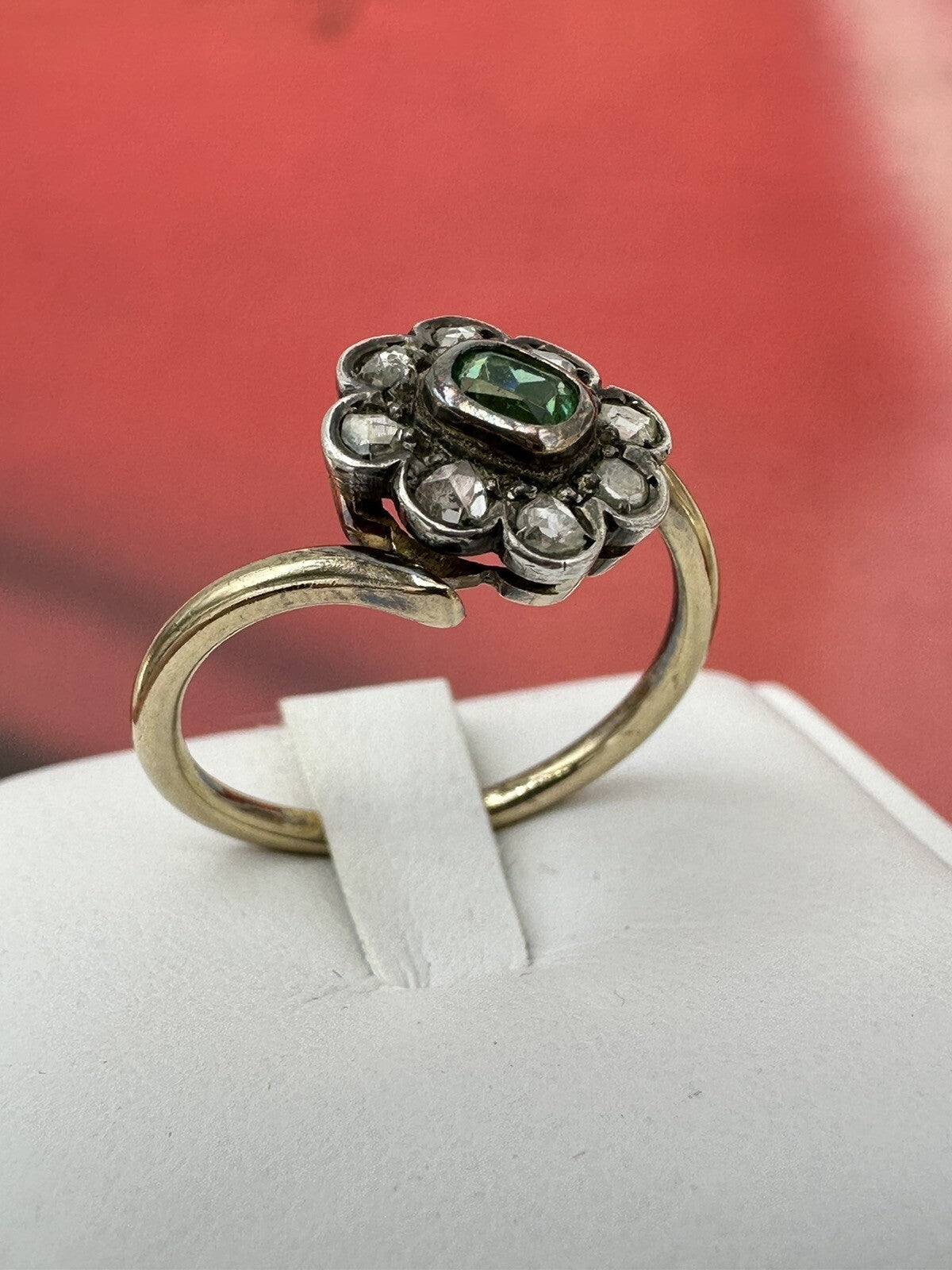 Anello a contorno in oro 18 kt e argento con diamanti taglio rosa, anni '50 – foto 6