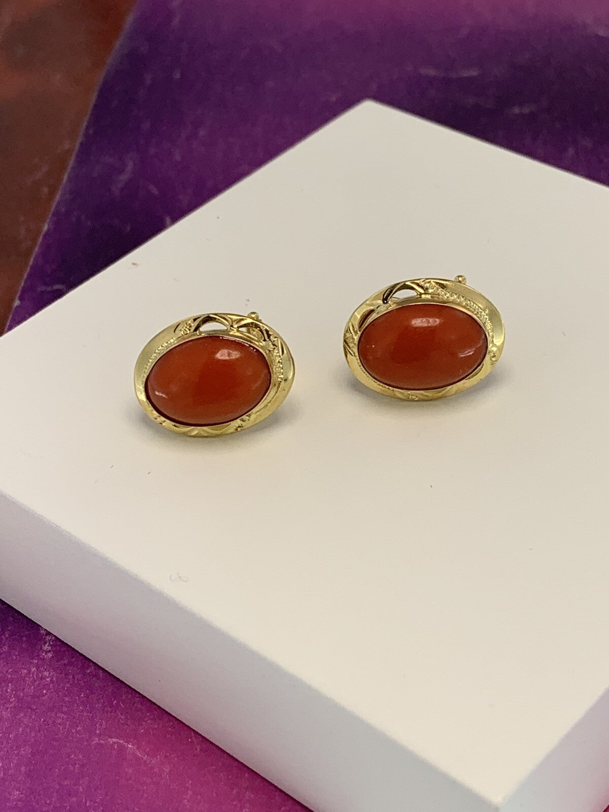 Orecchini artigianali in oro 18 kt con corallo mediterraneo ovale – foto 11