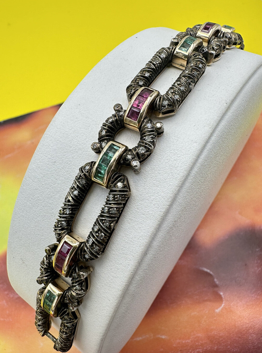 Bracciale vintage in oro 12 kt e argento con diamanti, rubini e smeraldi – foto 9