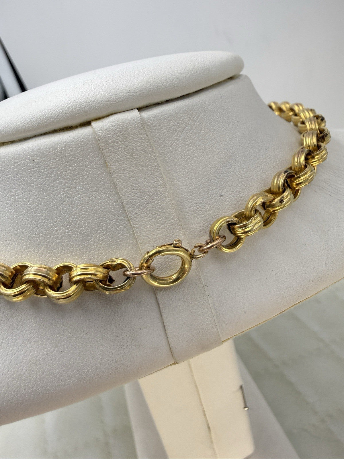 Collana antica in oro 6/7 kt con centrale a conchiglia, perline e paste vitree – foto 4