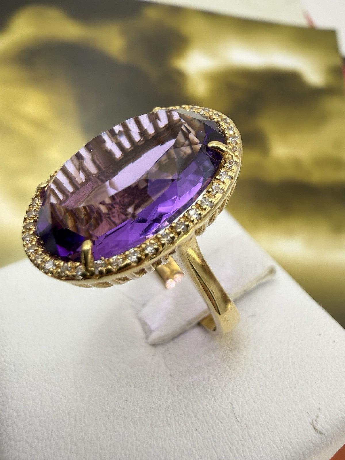 Anello in oro 18 kt con grande ametista e contorno di zirconi – foto 8