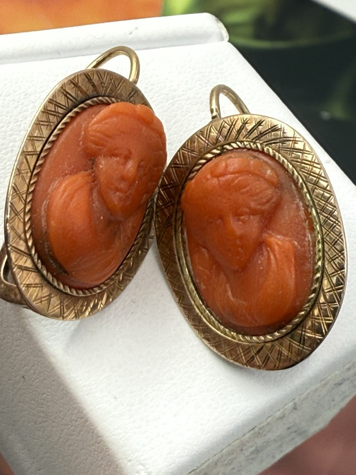 Orecchini antichi in oro rosso 6/7 kt con cammei di corallo, '800 – foto 19
