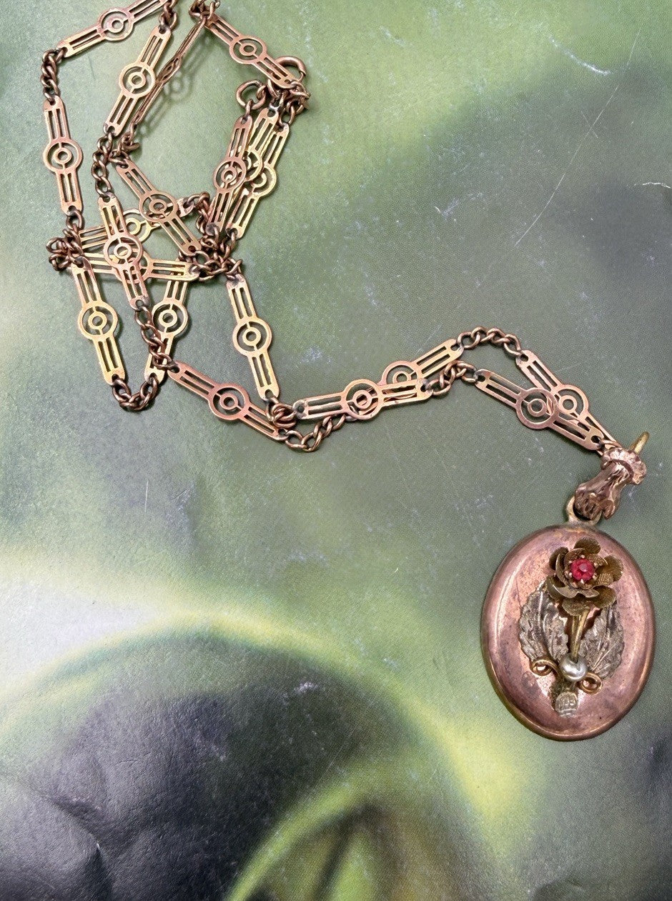 Collana antica in oro 6/7 kt con ciondolo floreale e pietra rossa, fine '800 – foto 2