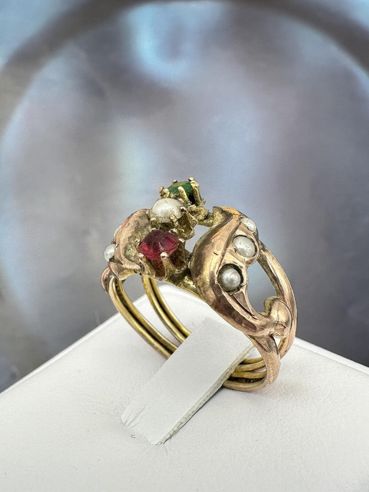 Anello borbonico in oro 6/7 kt con paste vitree e mezza perla, fine '800 – foto 13