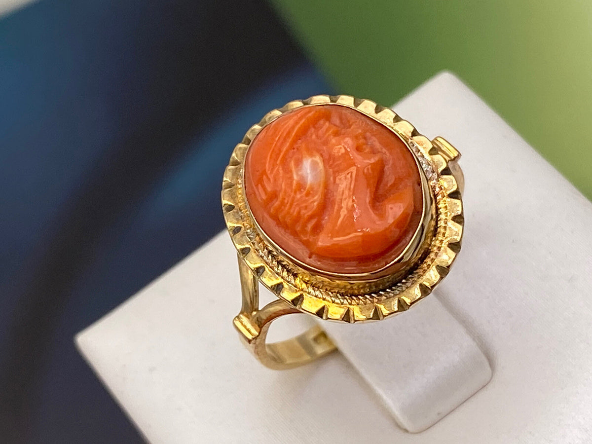 Anello in oro 18 kt con cammeo in corallo cerasuolo – foto 7