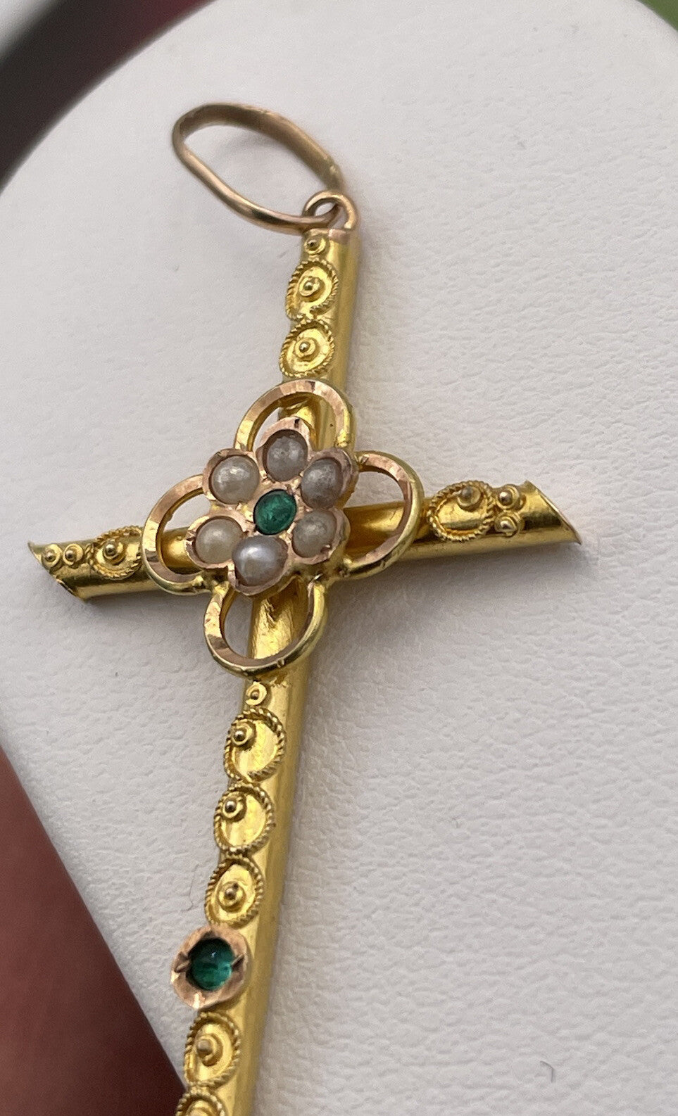 Croce antica in oro 12 kt con perline e pietre verdi, inizi '900 – foto 2