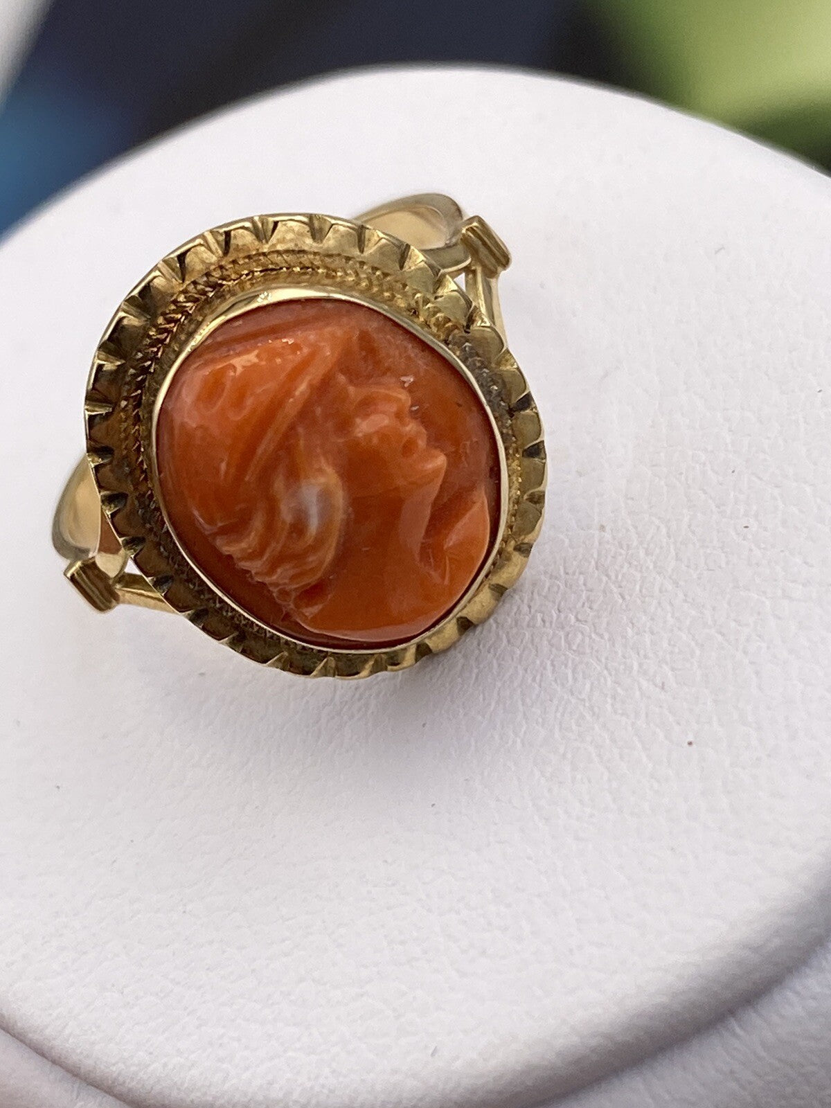 Anello in oro 18 kt con cammeo in corallo cerasuolo – foto 9