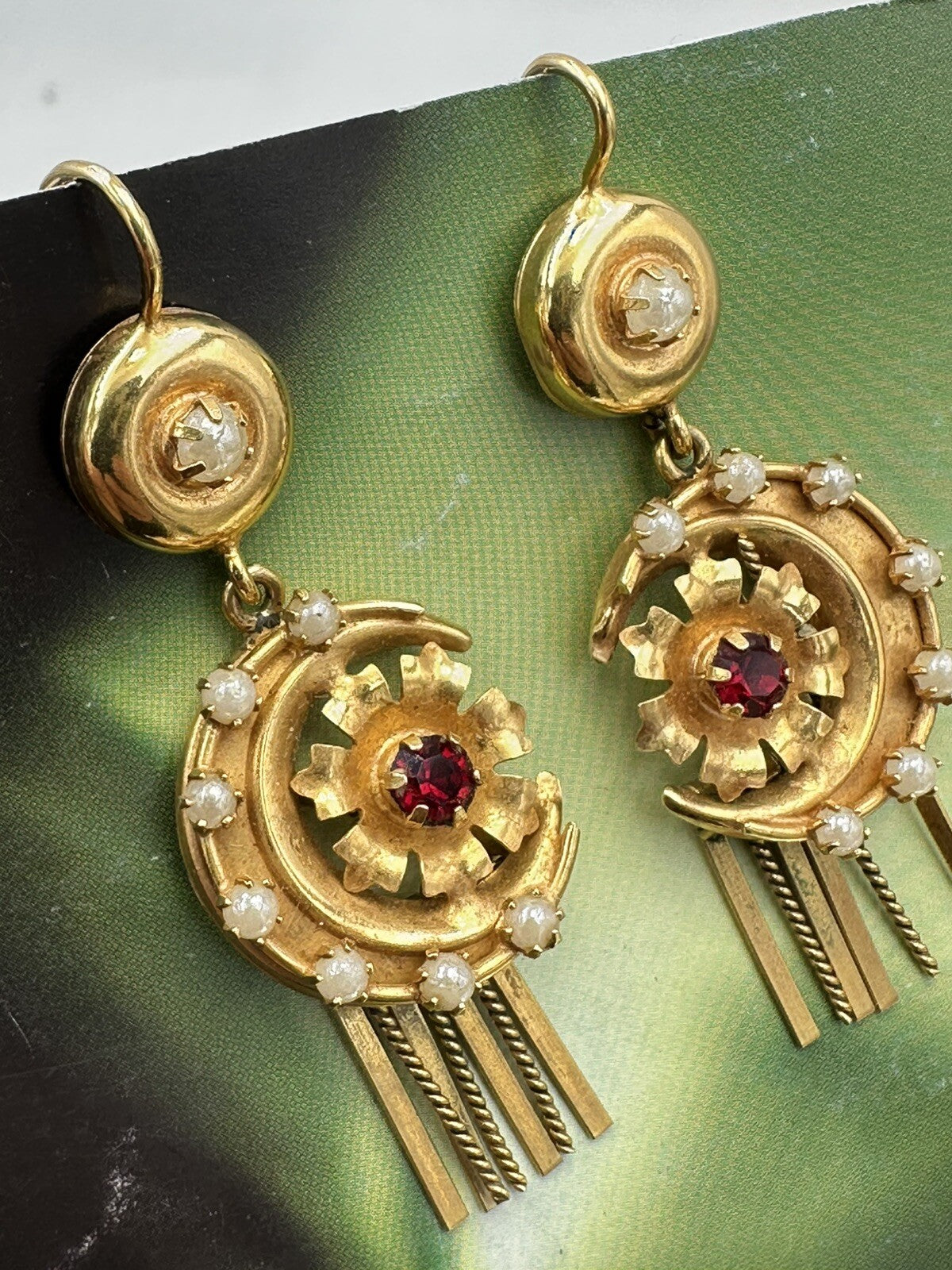 Orecchini pendenti vintage in oro 12 kt con paste vitree, anni '50–'60 – foto 11