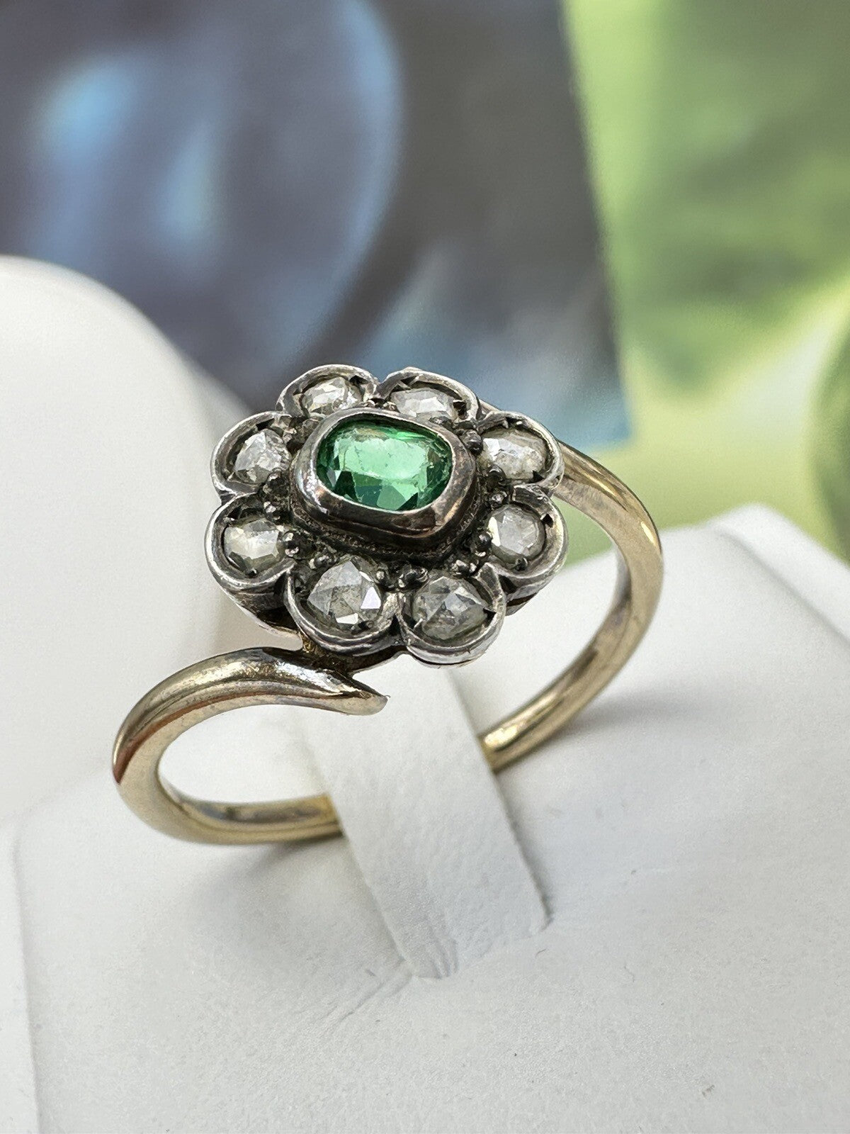 Anello a contorno in oro 18 kt e argento con diamanti taglio rosa, anni '50 – foto 17