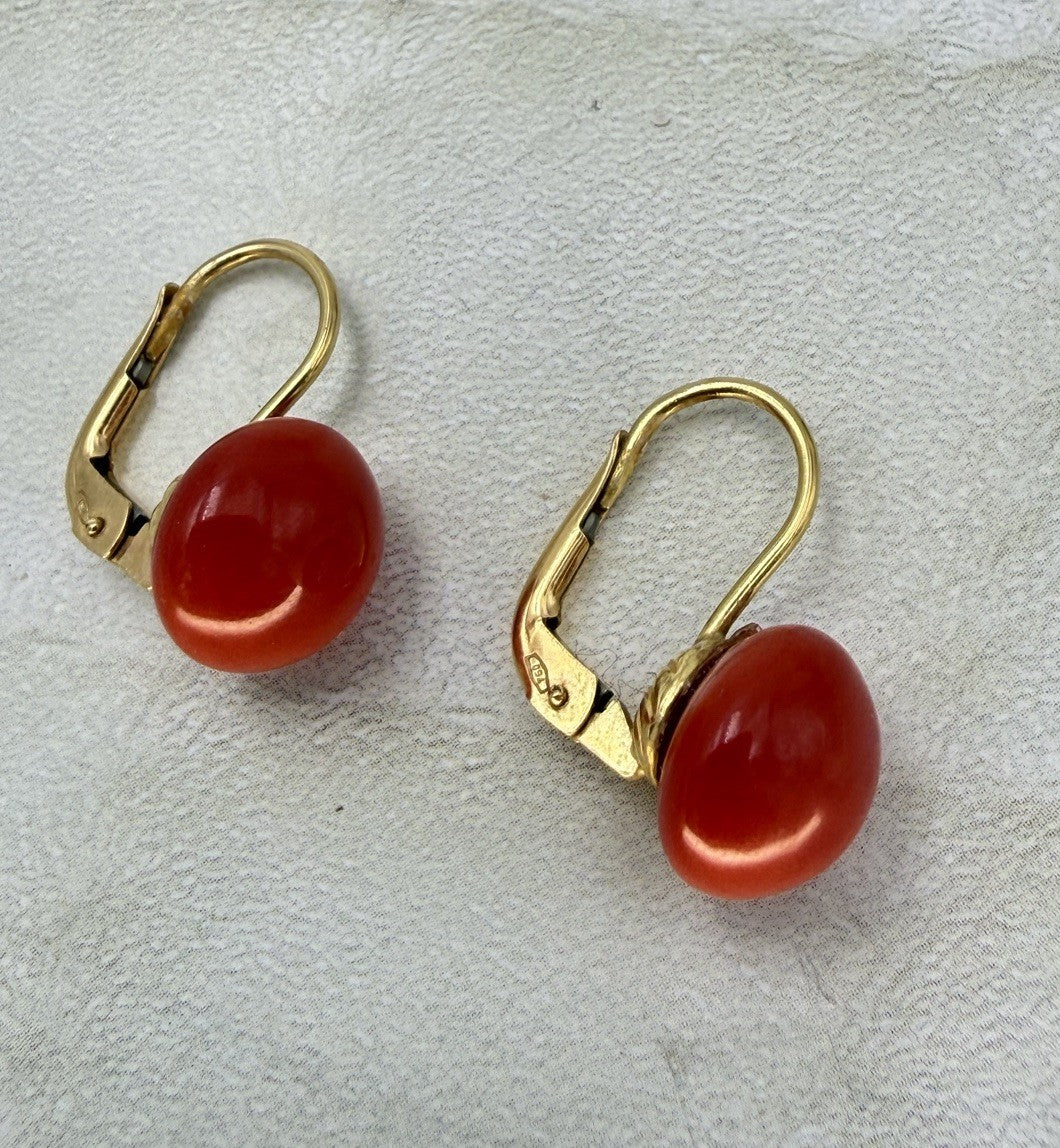 Orecchini in oro giallo 18 kt con corallo mediterraneo a bottone – foto 6