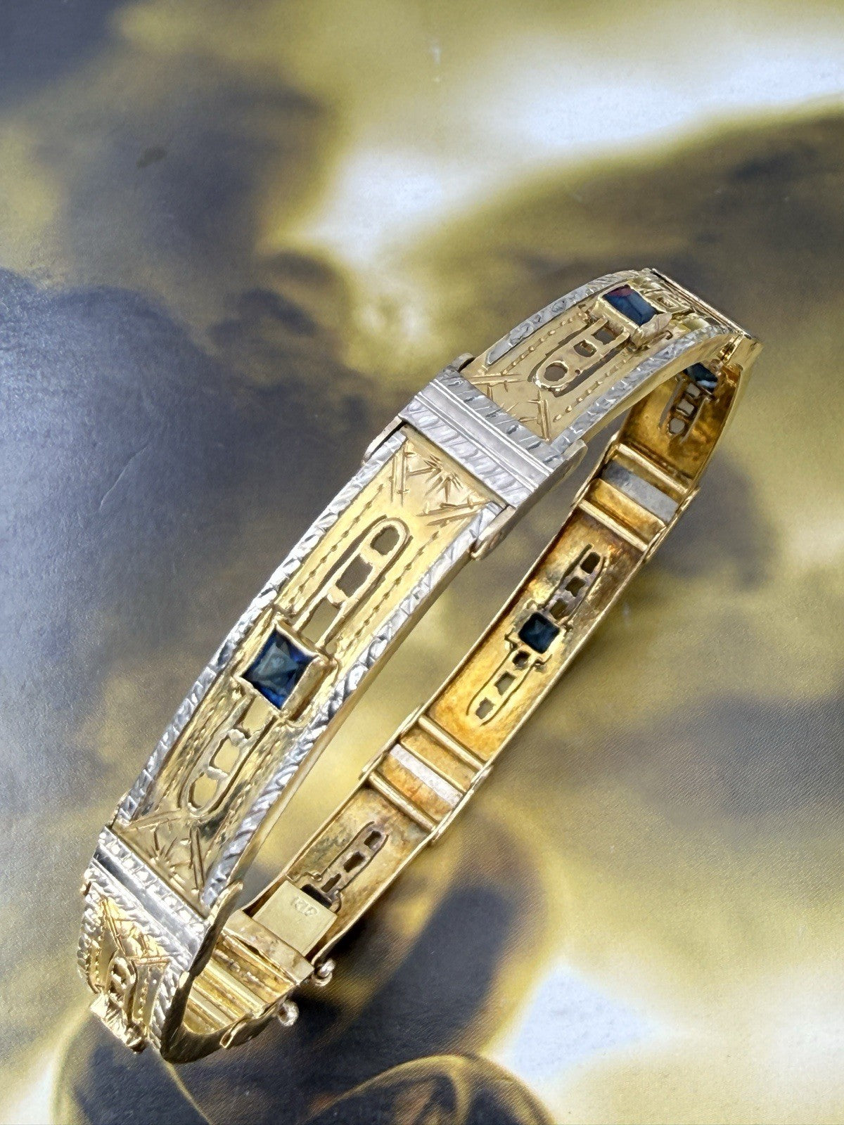 Bracciale antico a moduli in oro bianco e giallo 18 kt con pietre blu