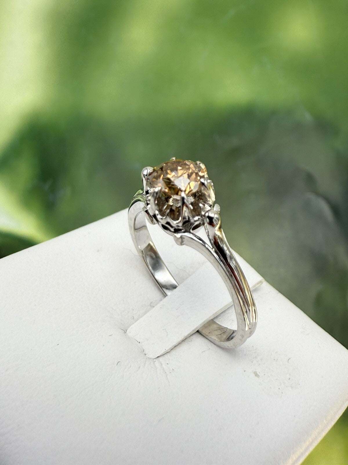 Anello da fidanzamento vintage in oro bianco 18 kt con diamante brown, anni '60 – foto 11