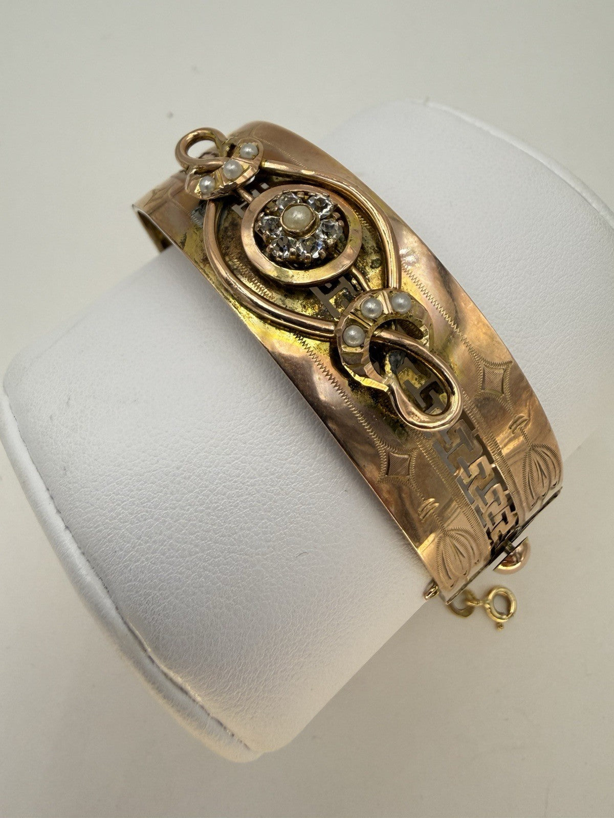 Bracciale a fascia antico in oro 6/7 kt con paste vitree e microperle – foto 11