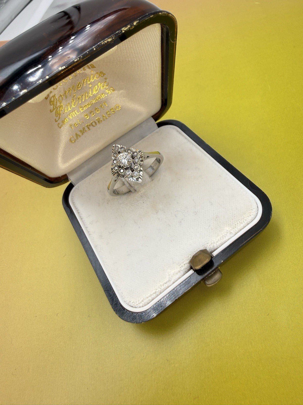 Anello da fidanzamento vintage in oro bianco 18 kt con brillanti, anni '70 – foto 11