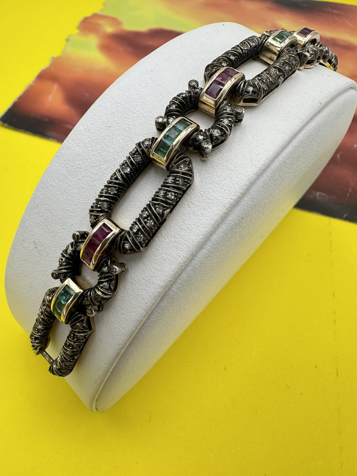 Bracciale vintage in oro 12 kt e argento con diamanti, rubini e smeraldi – foto 12