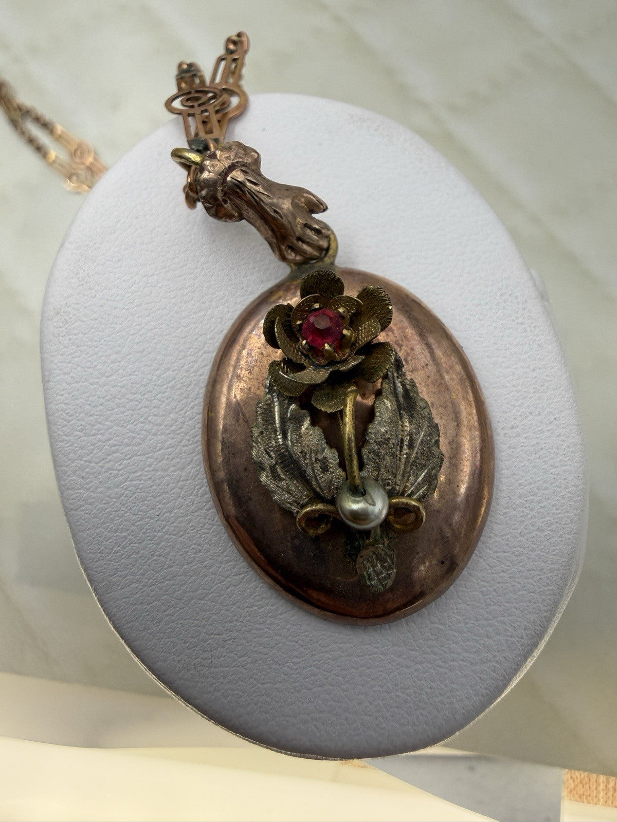 Collana antica in oro 6/7 kt con ciondolo floreale e pietra rossa, fine '800 – foto 9