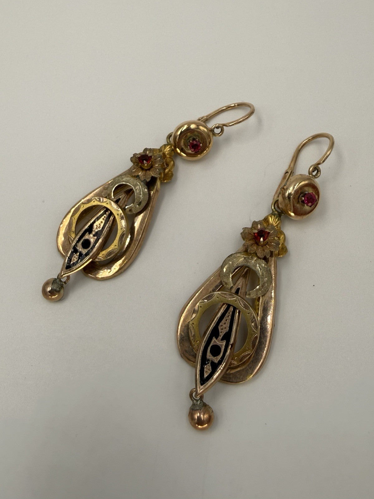 Orecchini borbonici in oro 6/7 kt con paste vitree rosse e microperle – foto 11