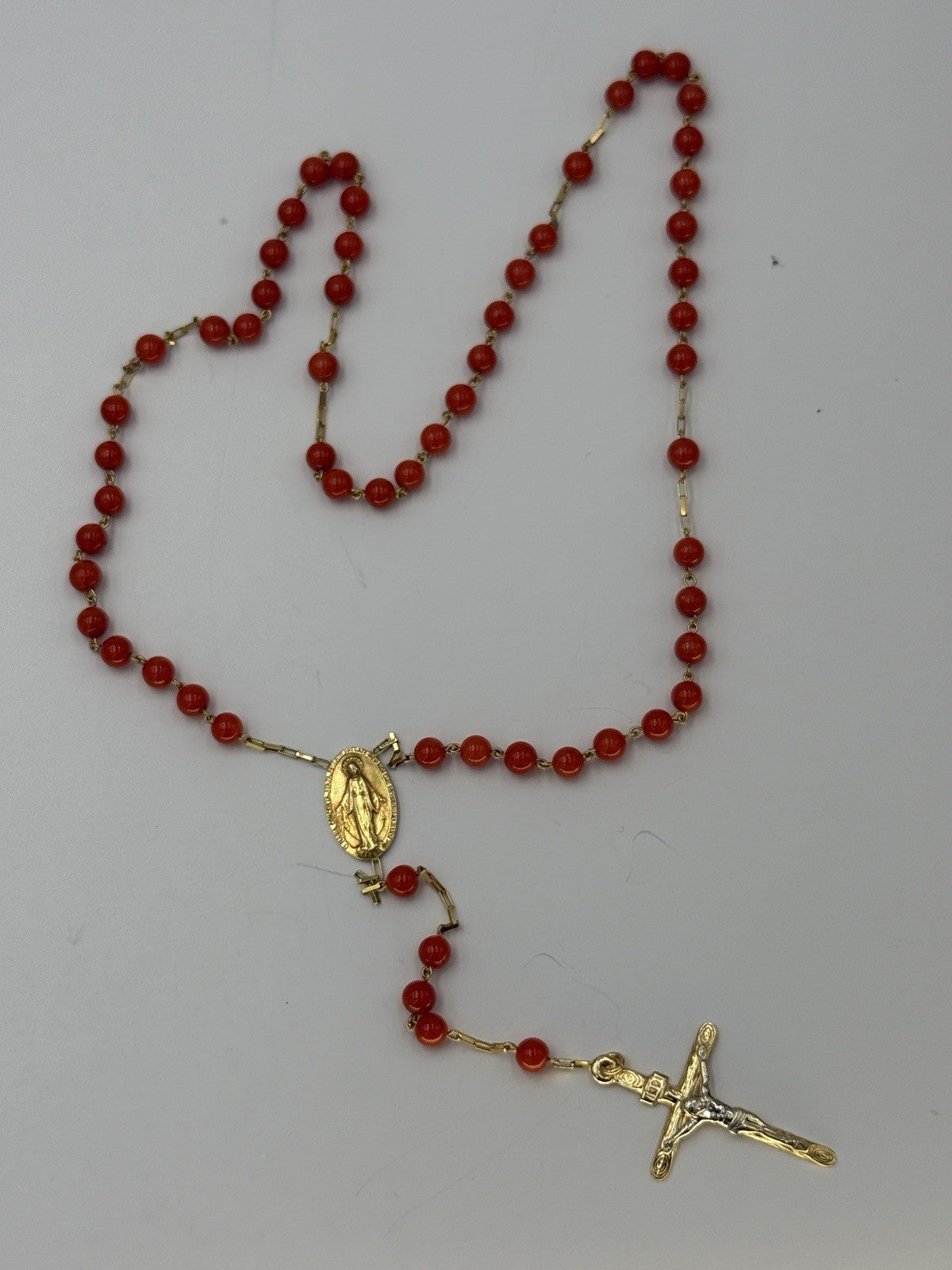 Rosario in oro 18 kt con corallo rosso mediterraneo