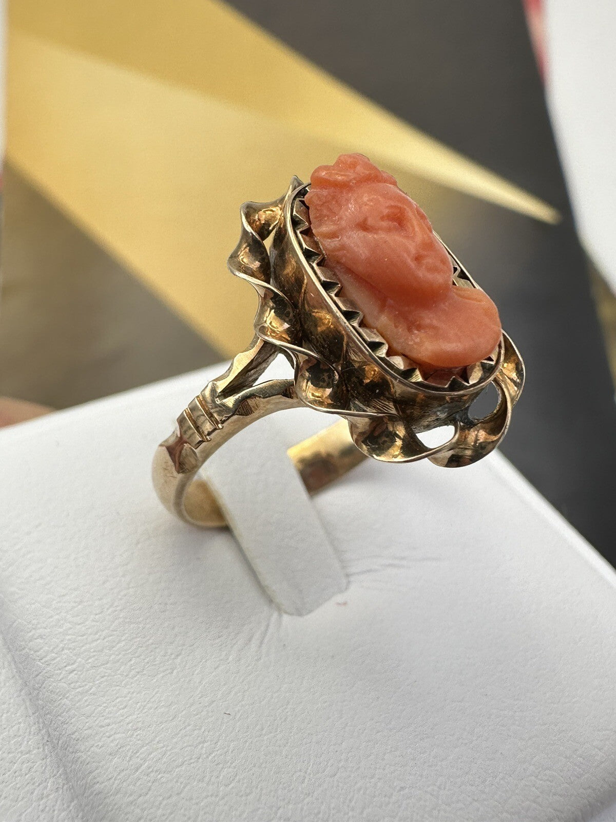 Anello borbonico in oro 6/7 kt con cammeo di corallo su onice, fine '800 – foto 8