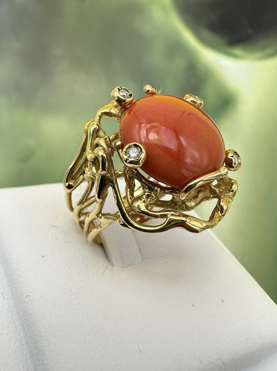 Anello artigianale in oro 18 kt con corallo cerasuolo e brillanti – foto 11