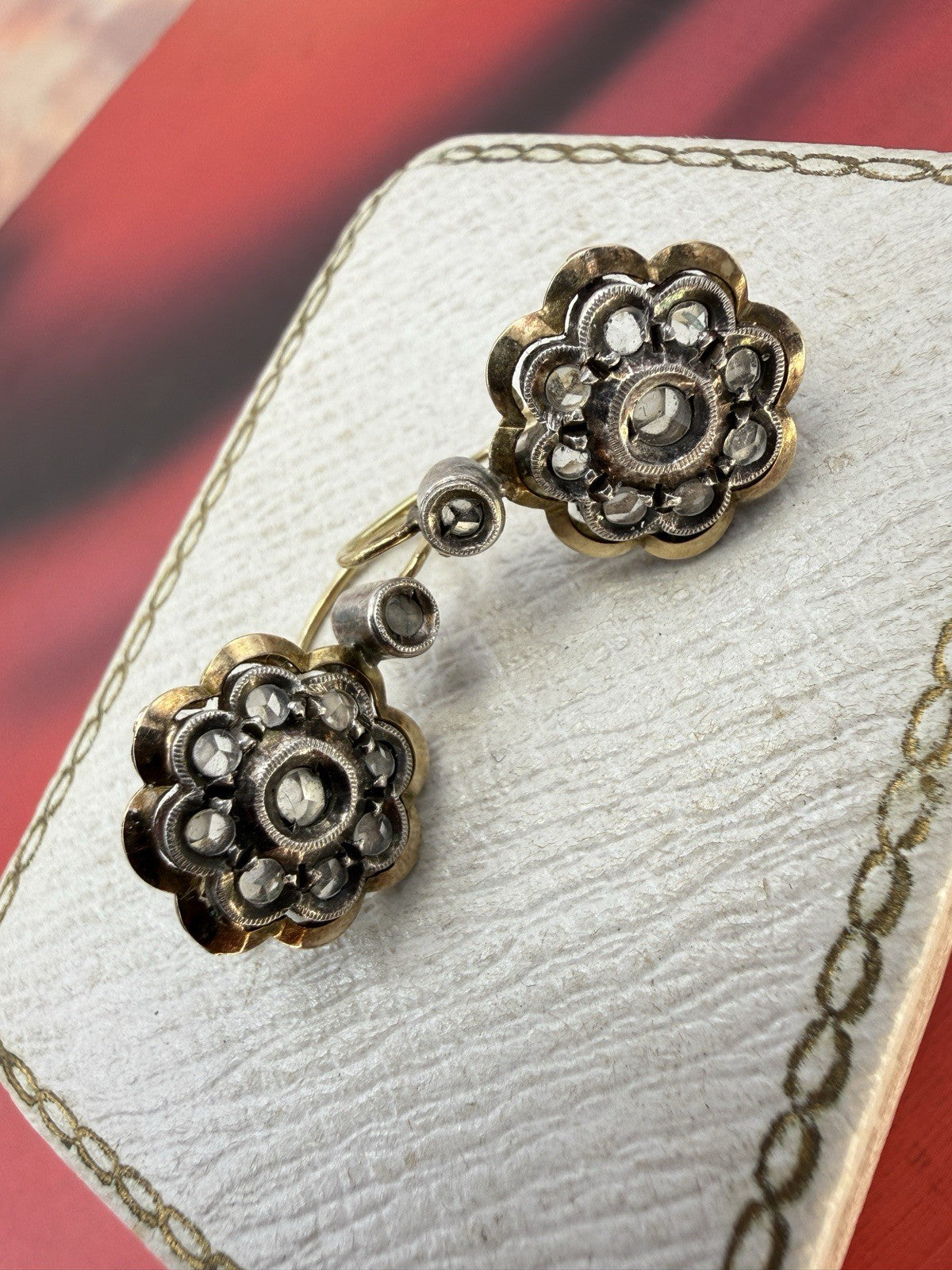 Orecchini a toppa in oro 12 kt e argento con diamanti taglio rosa, anni '50 – foto 17