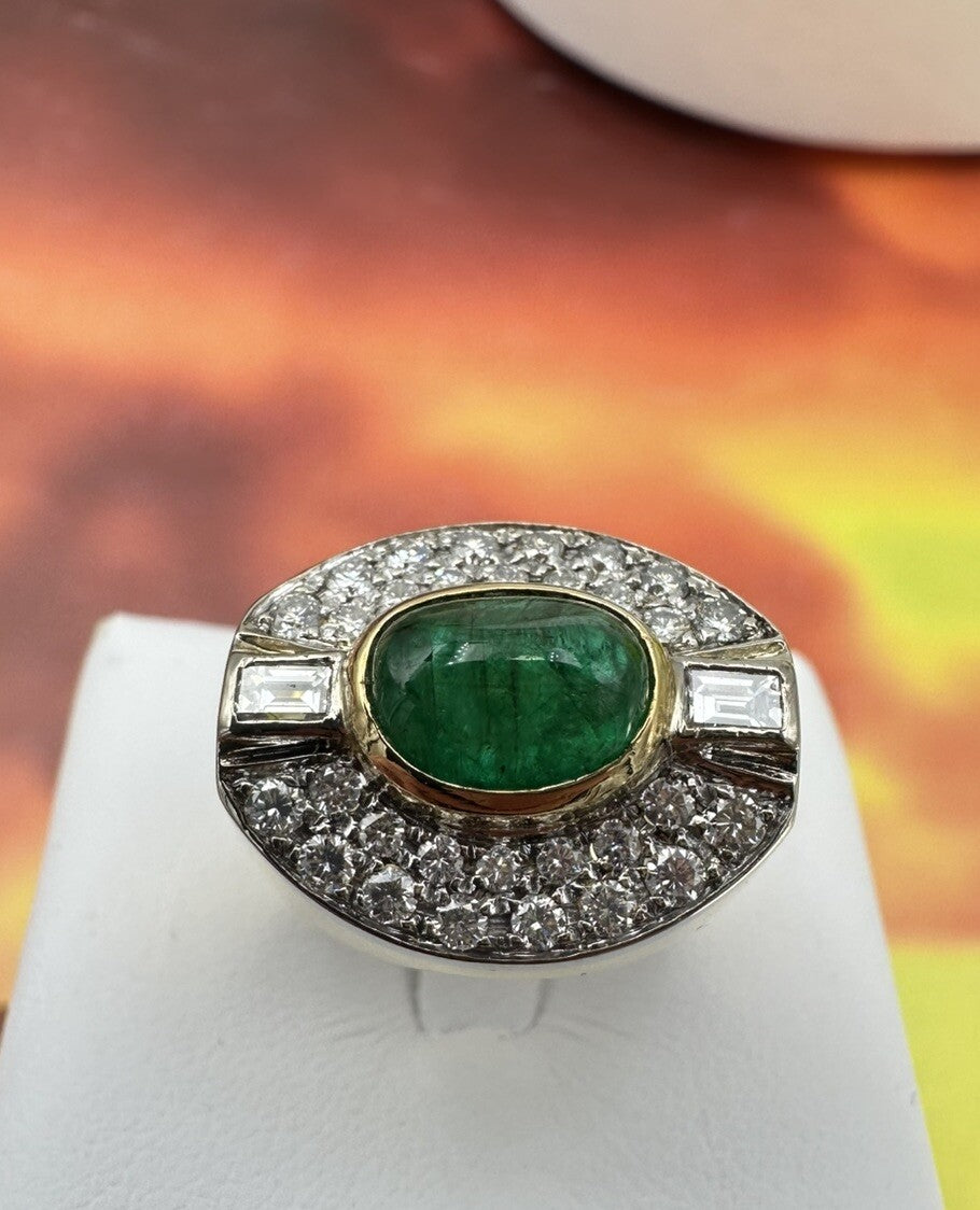 Anello a fascia in oro 18 kt con smeraldo cabochon e diamanti, anni '90 – foto 3