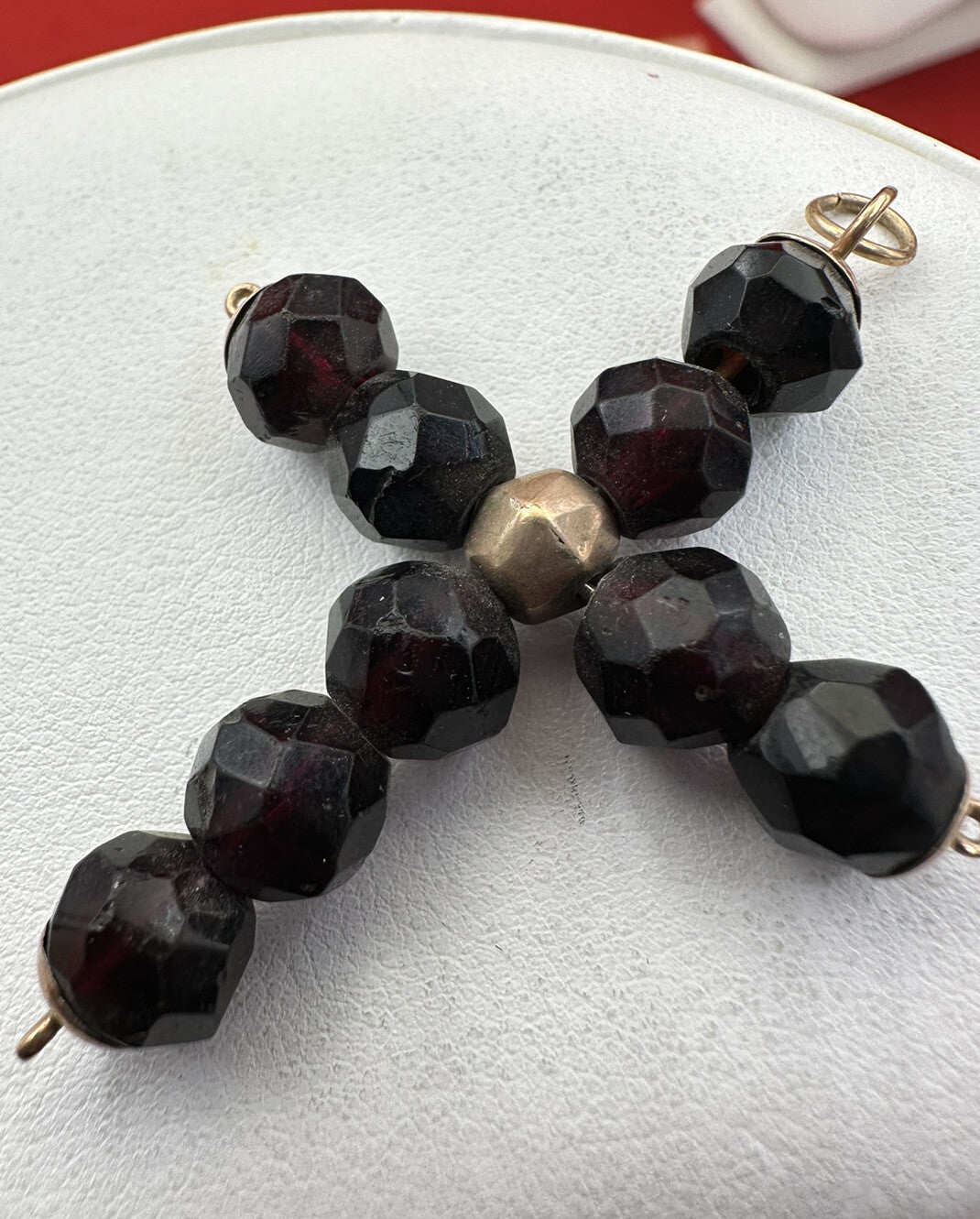 Croce borbonica in oro rosso 6/7 kt con paste vitree bordeaux, fine '800 – foto 8