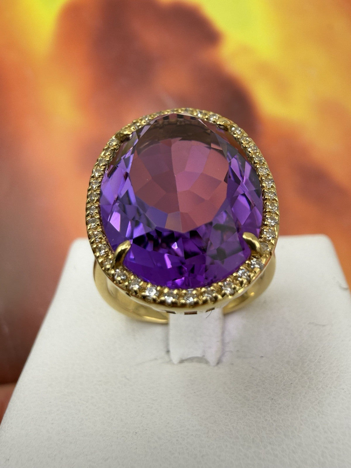 Anello in oro 18 kt con grande ametista e contorno di zirconi – foto 6