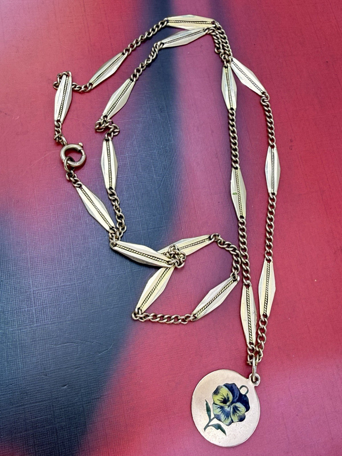 Collana antica in oro 12 kt con ciondolo floreale smaltato viola, inizi '900 – foto 13