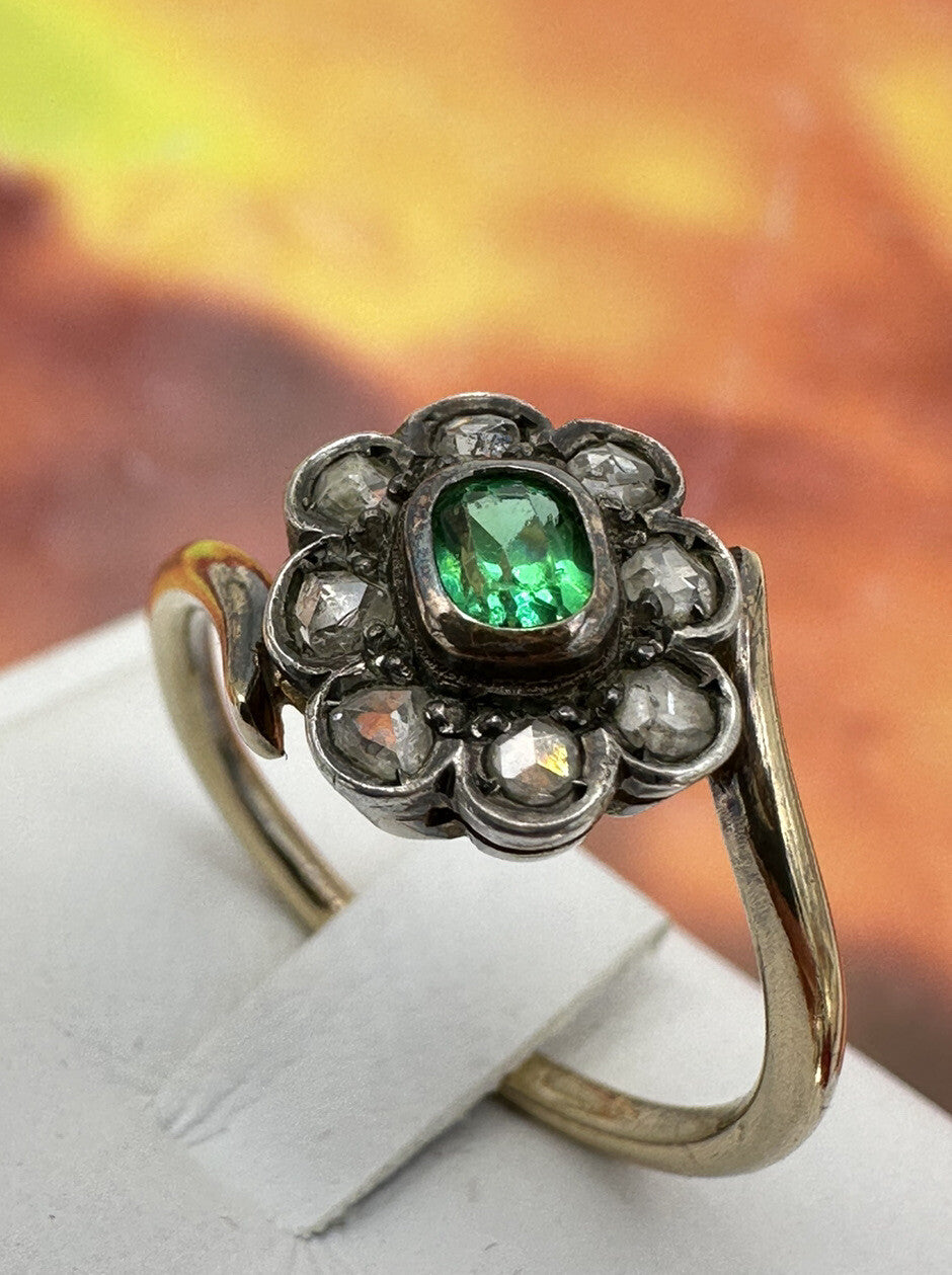 Anello a contorno in oro 18 kt e argento con diamanti taglio rosa, anni '50
