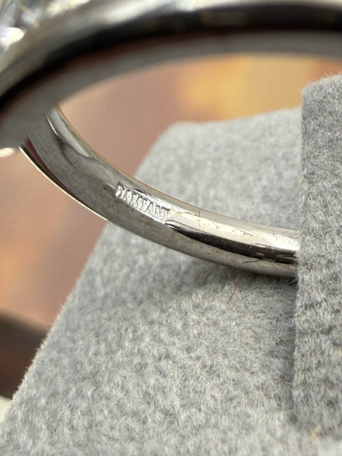 Anello trilogy Damiani in oro bianco 18 kt con diamanti da 0,30 ct – foto 15
