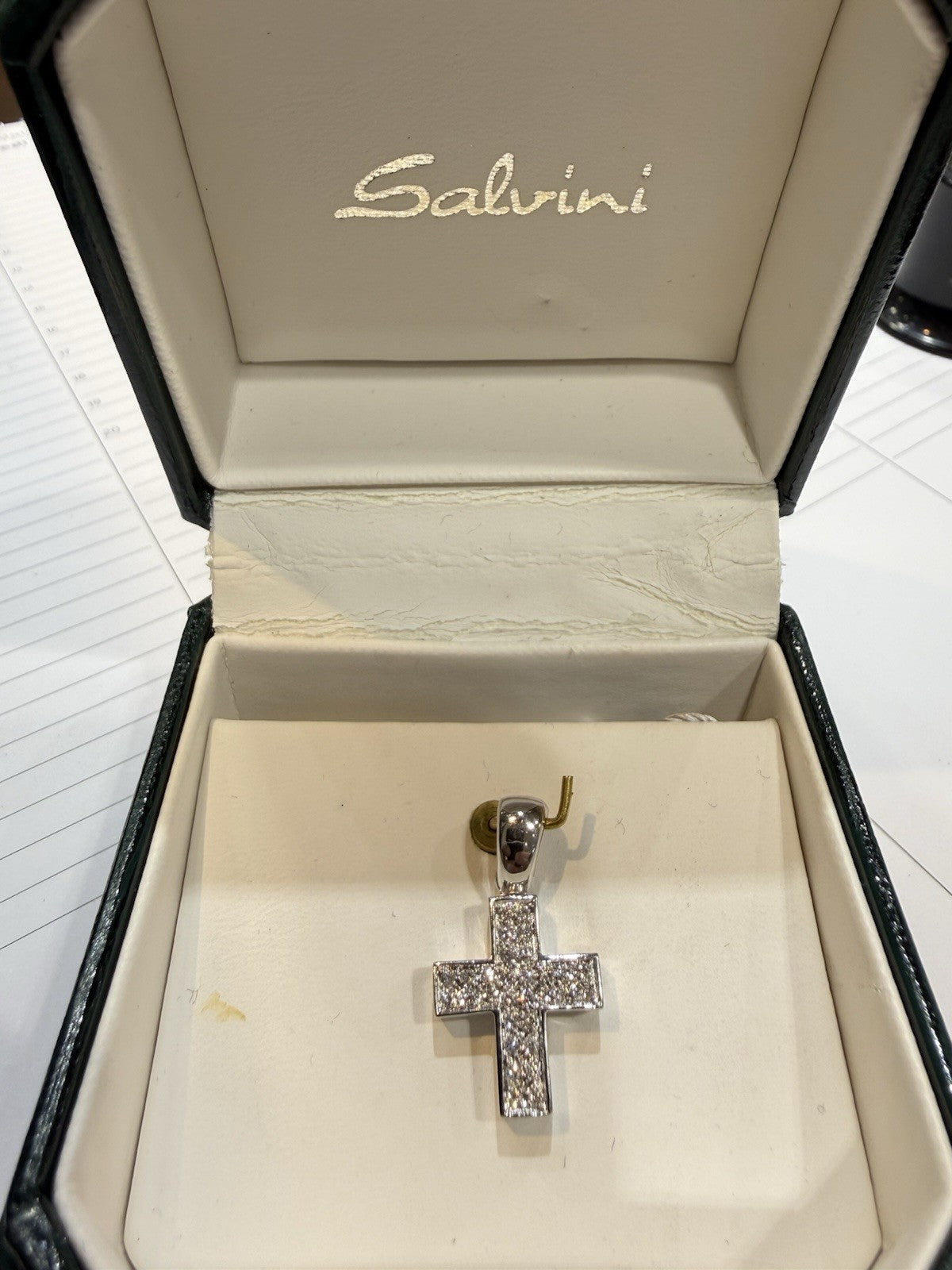 Croce Salvini in oro bianco 18 kt con diamanti da 0,30 ct – foto 17