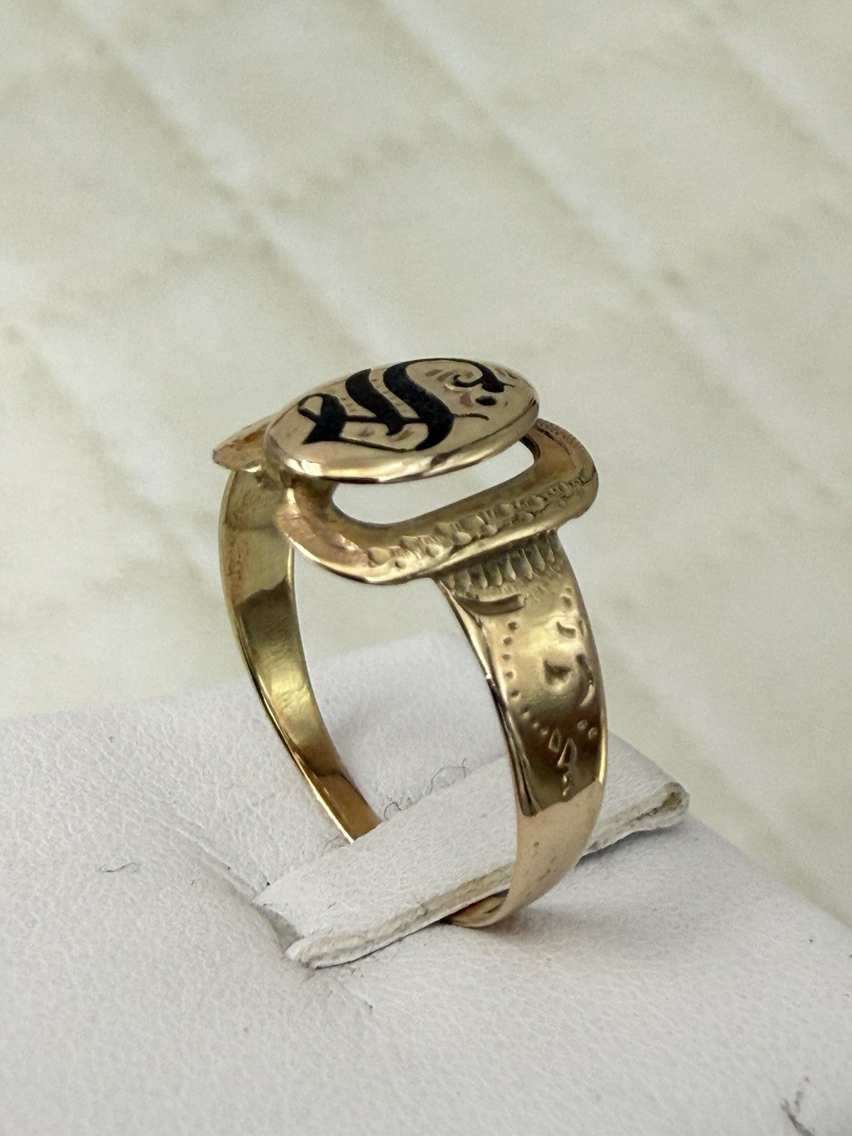 Anello borbonico con lettera S smaltata in oro 6/7 kt, misura 21 – foto 9