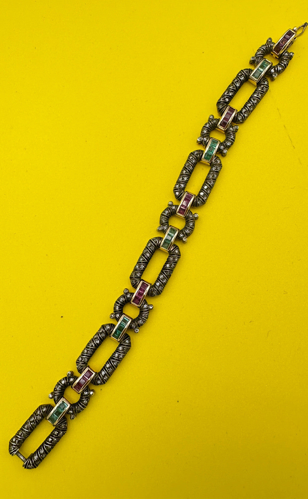 Bracciale vintage in oro 12 kt e argento con diamanti, rubini e smeraldi – foto 4
