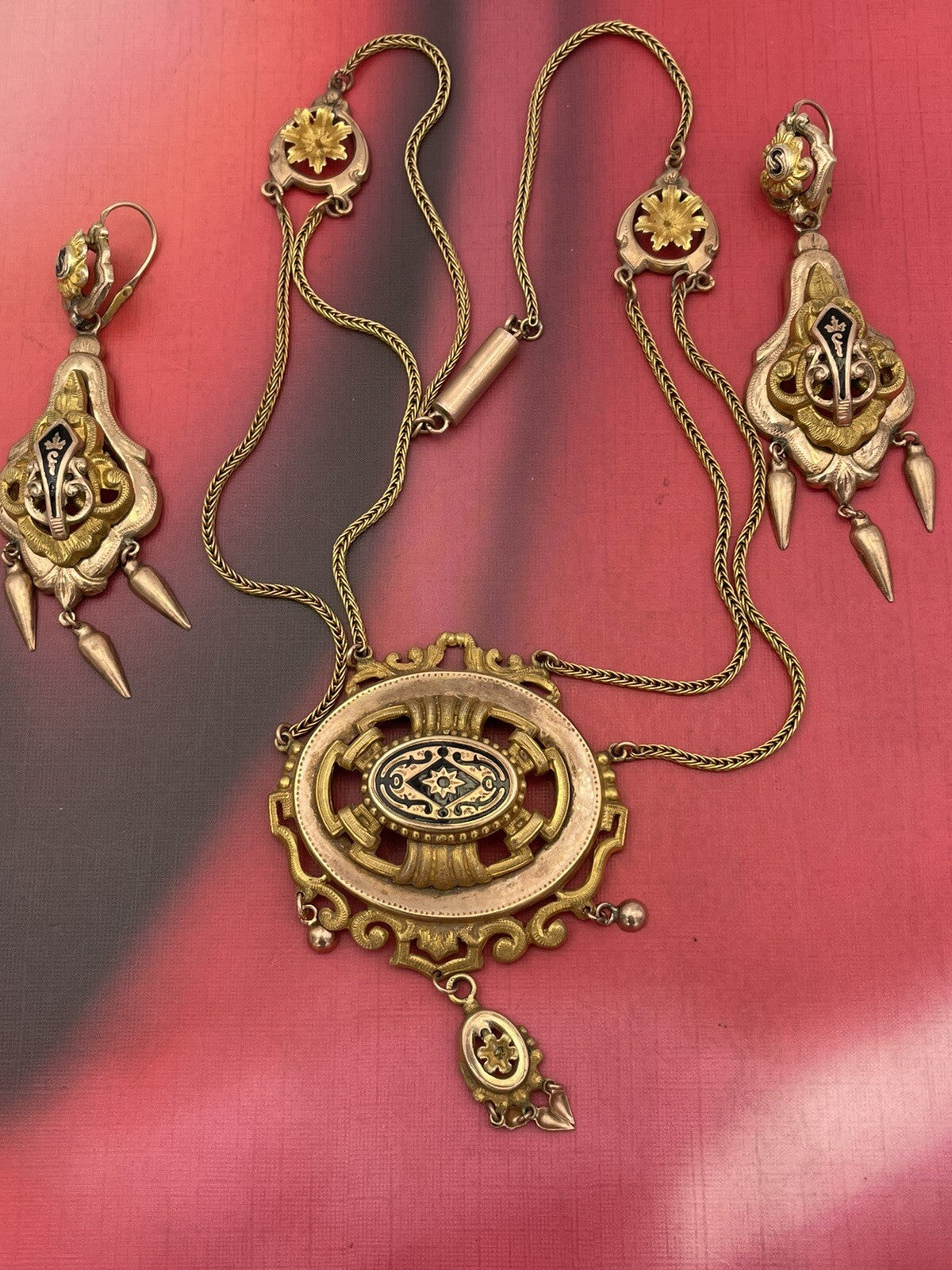 Parure borbonica collana e orecchini in oro 6/7 kt con smalti neri, fine '800 – foto 10