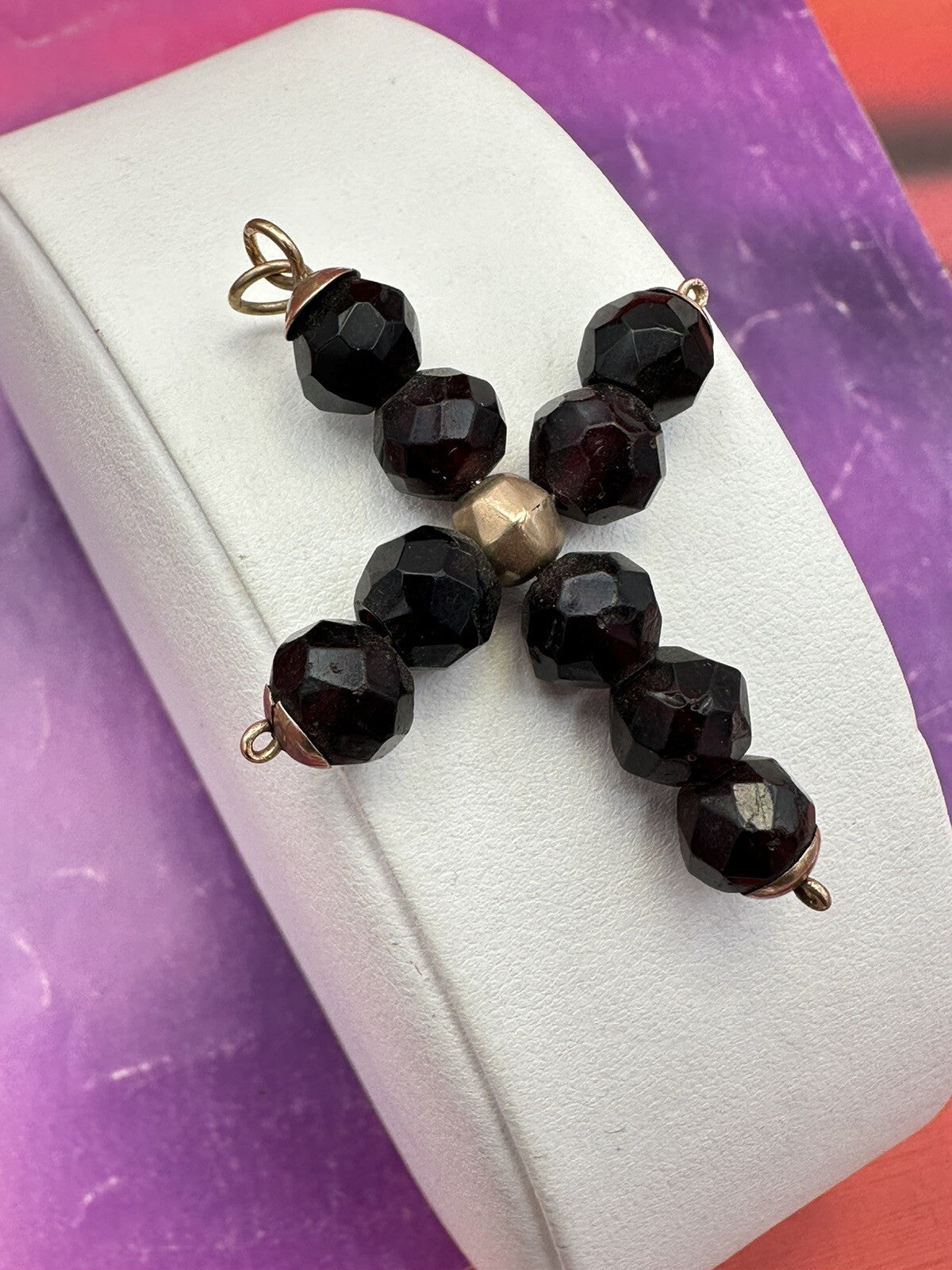 Croce borbonica in oro rosso 6/7 kt con paste vitree bordeaux, fine '800 – foto 7