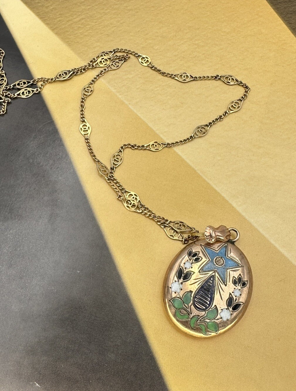 Collana antica in oro 6/7 kt con ciondolo a smalti multicolor, fine '800 – foto 14