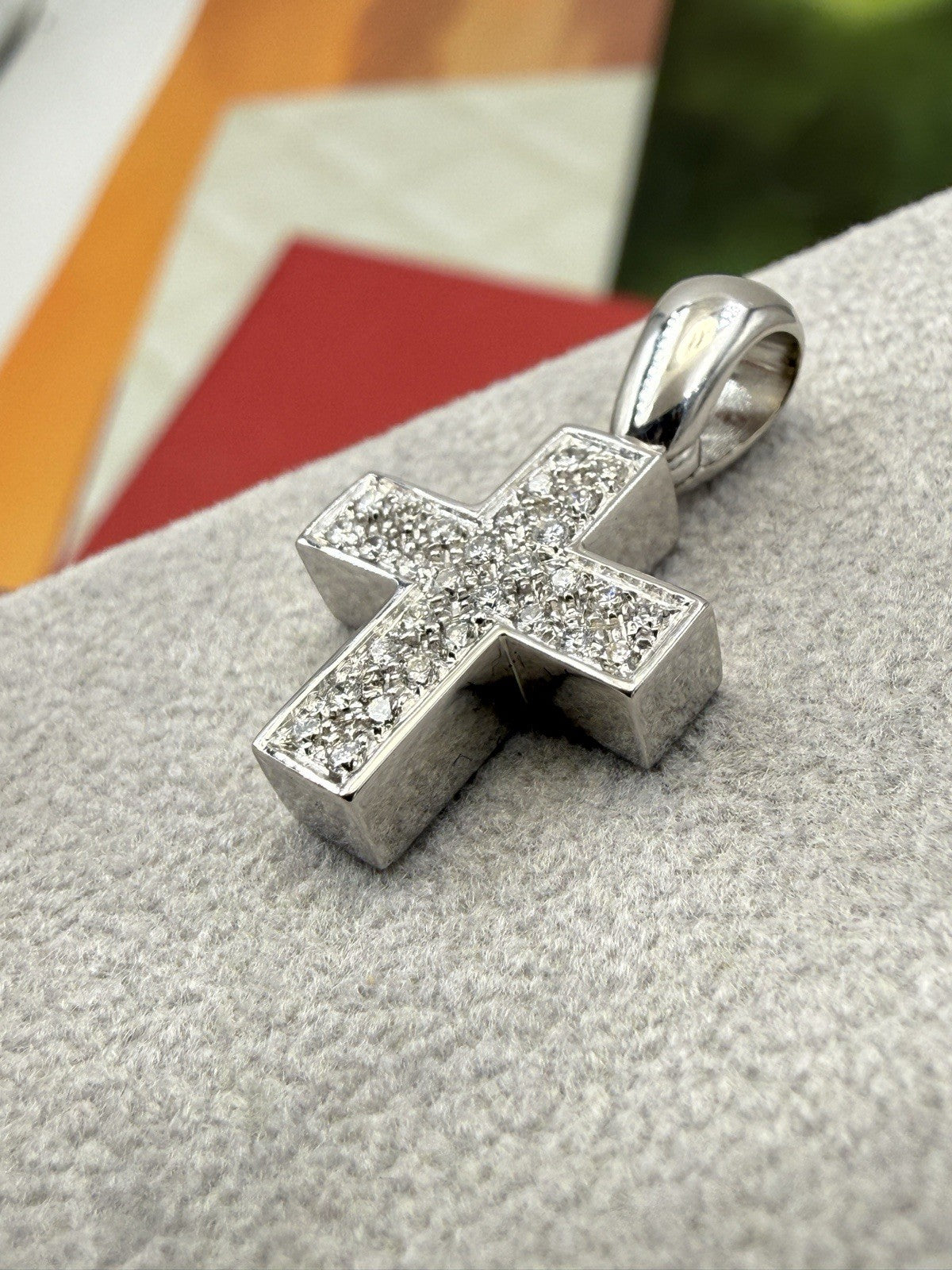 Croce Salvini in oro bianco 18 kt con diamanti da 0,30 ct – foto 15