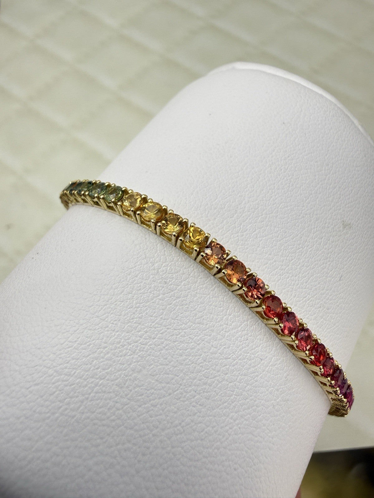 Bracciale tennis rainbow in oro giallo 18 kt con zaffiri multicolor – foto 12