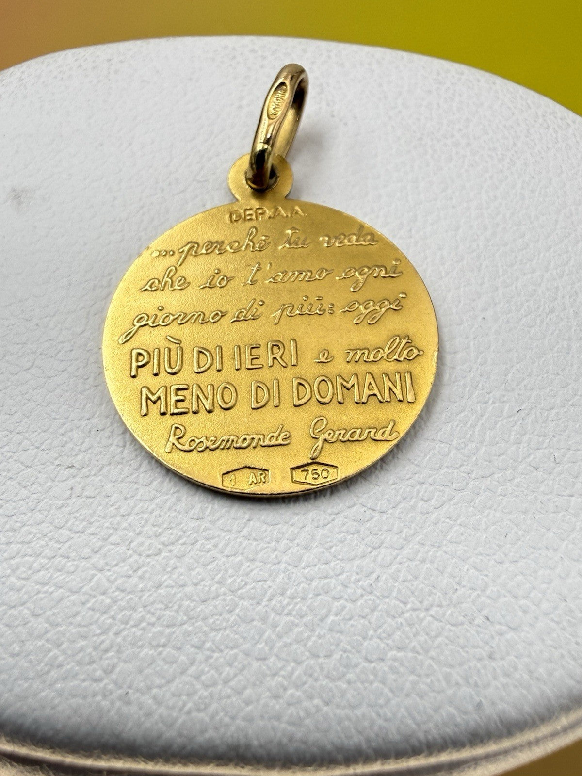 Ciondolo Unoaerre "+ di ieri – di domani" in oro 18 kt, anni '70 – foto 9