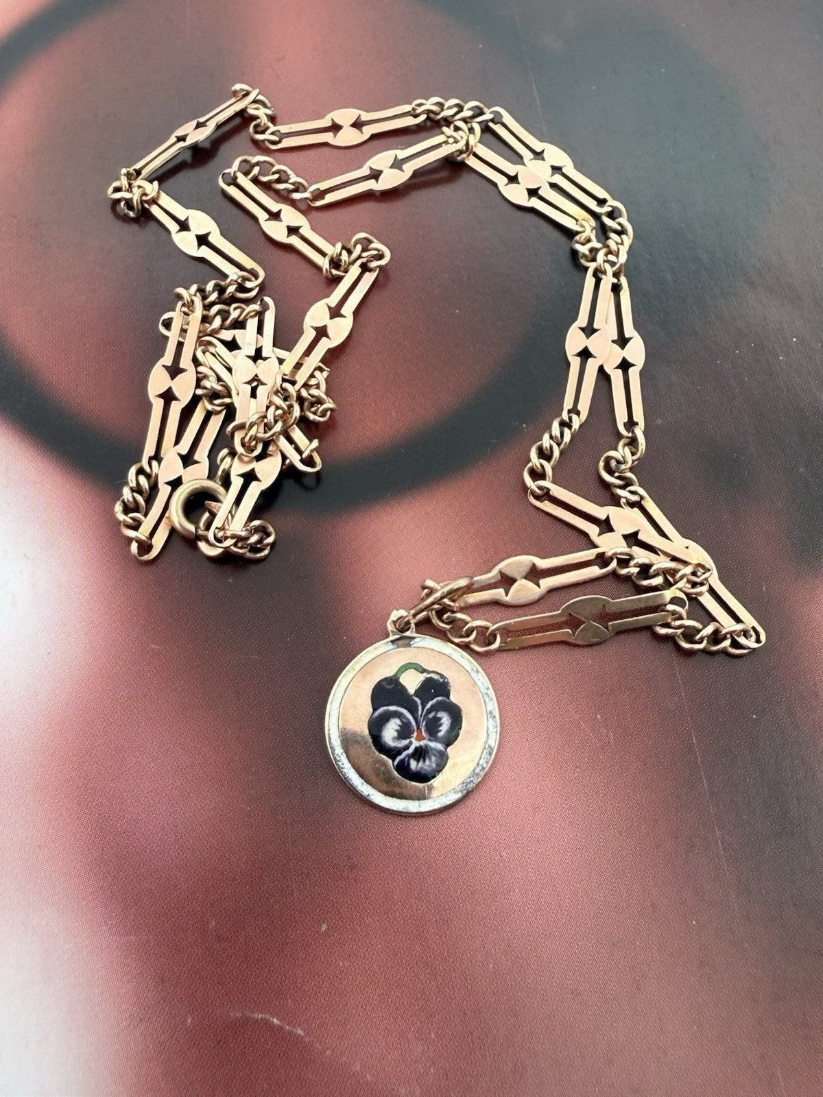 Collana antica in oro 9 kt con ciondolo floreale smaltato viola, inizi '900 – foto 9