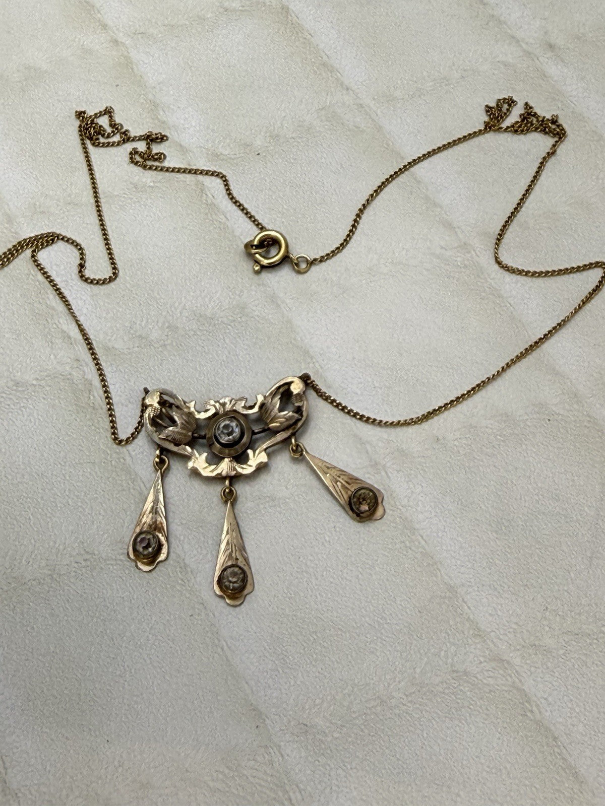 Collanina con pendente antico in oro bianco e giallo 12 kt, anni '20 – foto 5